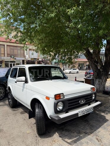 LADA (VAZ) Niva-8