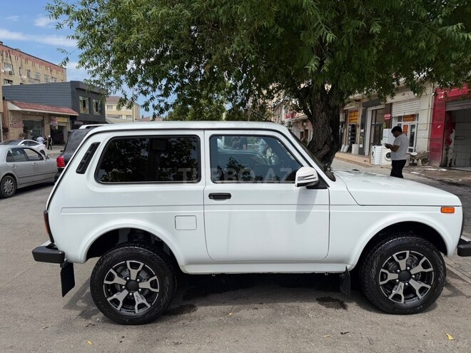 LADA (VAZ) Niva-4
