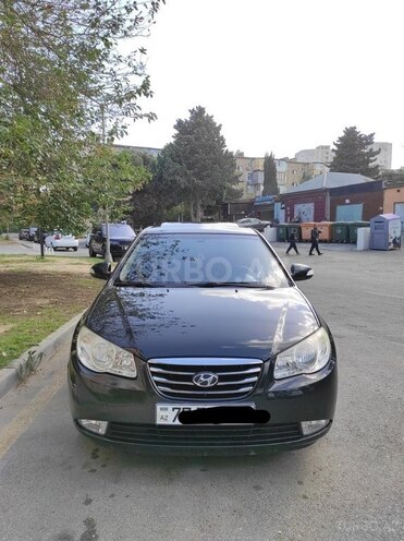 Hyundai Elantra-1
