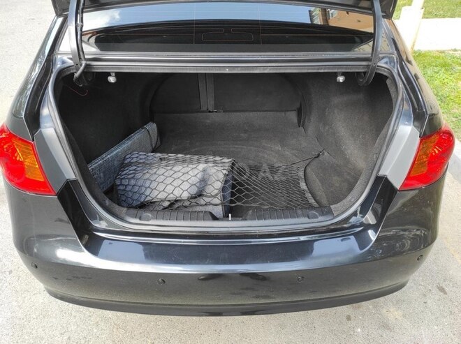 Hyundai Elantra-8