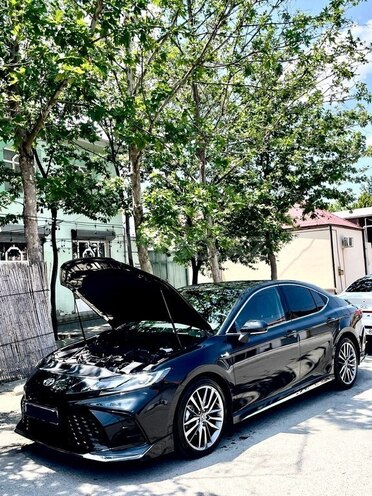 Toyota Camry-3