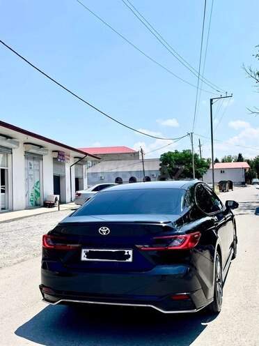 Toyota Camry-5