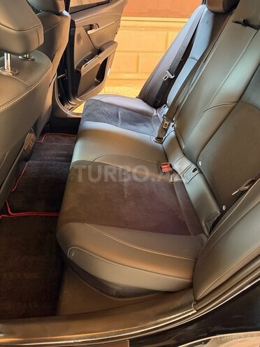 Toyota Camry-9