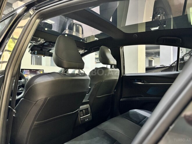 Toyota Camry-10