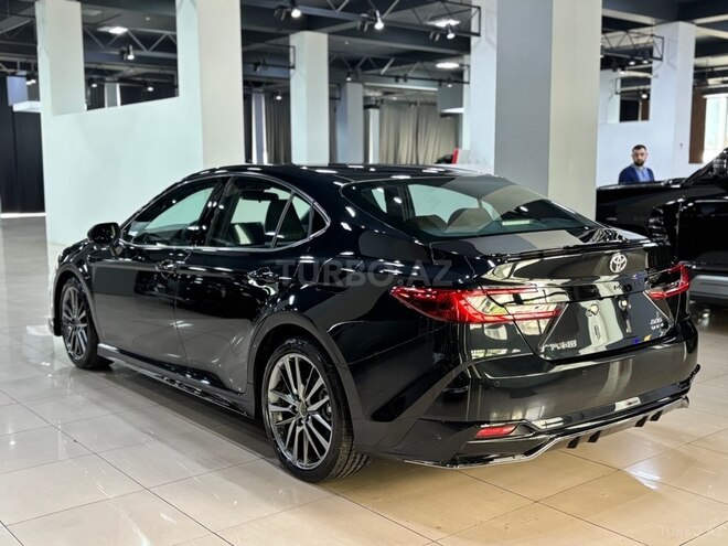 Toyota Camry-5