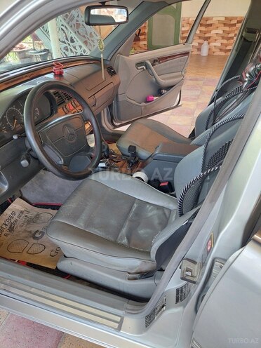 Mercedes C 230-4