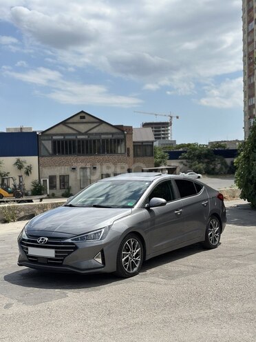 Hyundai Elantra-2