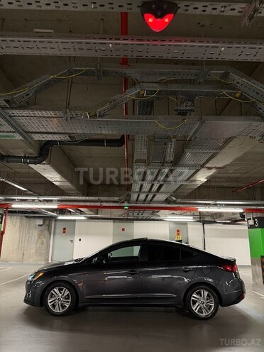 Hyundai Elantra-6