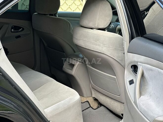 Toyota Camry-9