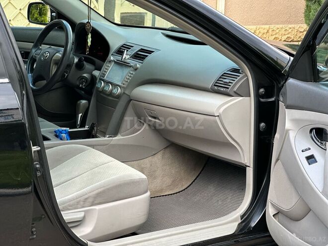 Toyota Camry-8