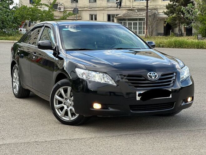 Toyota Camry-1