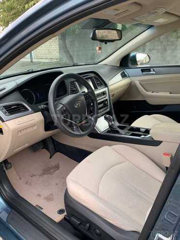 Hyundai Sonata-7