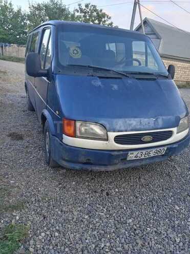 Ford Transit-4