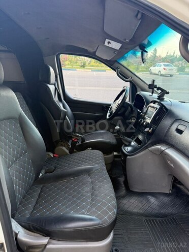 Hyundai H-1-6