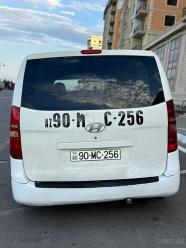 Hyundai H-1-2