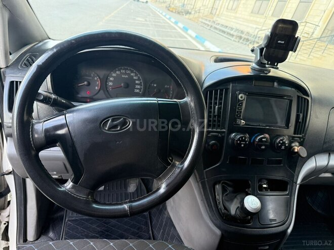 Hyundai H-1-3