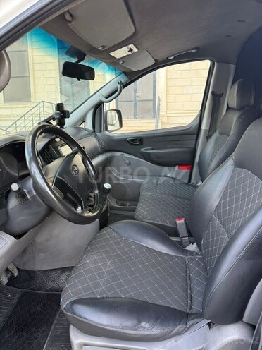 Hyundai H-1-7