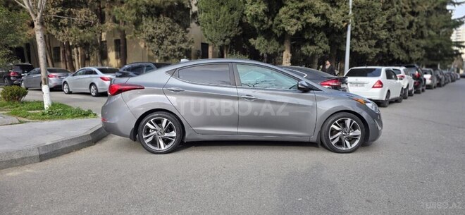 Hyundai Elantra-5