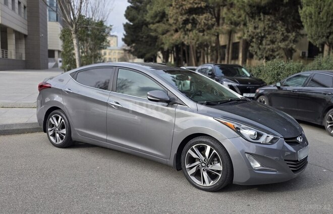 Hyundai Elantra-3