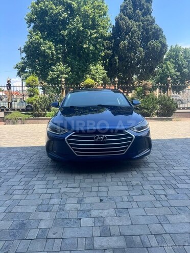 Hyundai Elantra-4