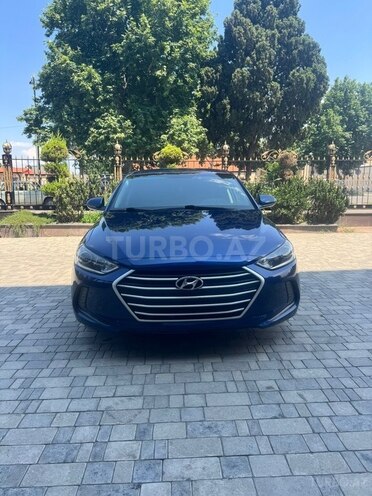 Hyundai Elantra-12