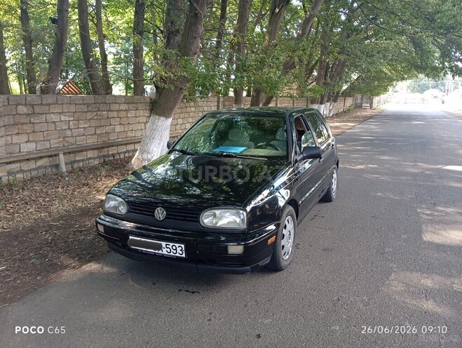 Volkswagen Golf-2