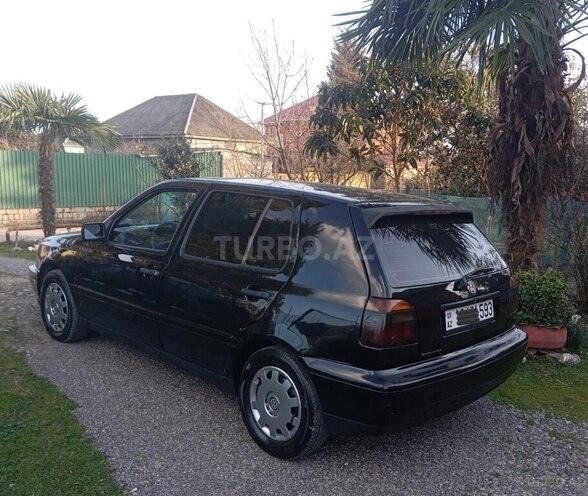Volkswagen Golf-8