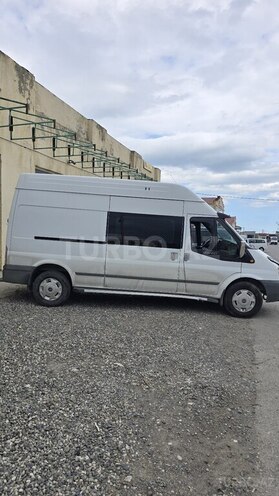Ford Transit-2