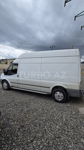 Ford Transit-4