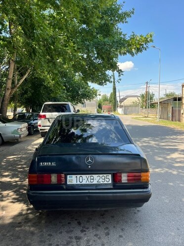 Mercedes 190-2