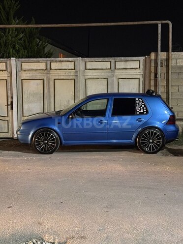 Volkswagen Golf-2