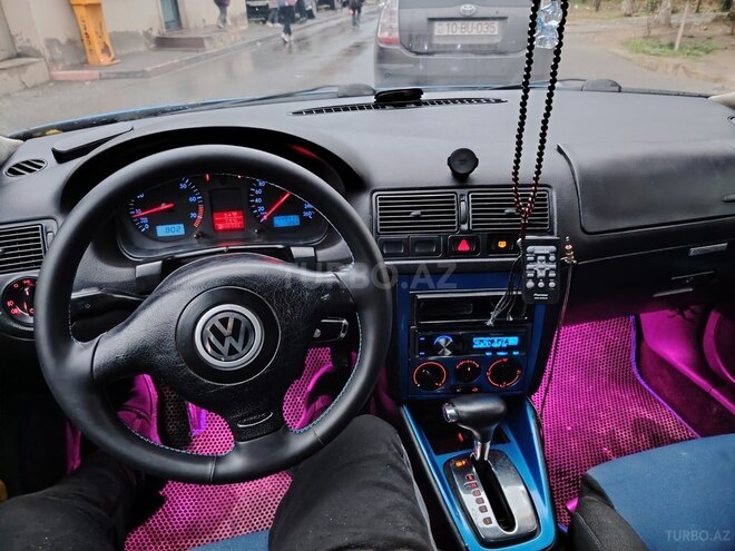 Volkswagen Golf-8