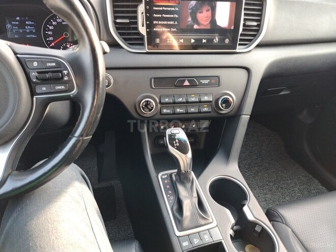 Kia Sportage-12