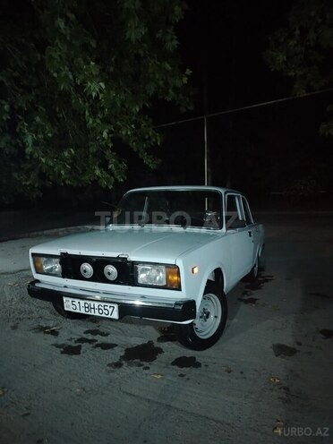 LADA (VAZ) 2107-1