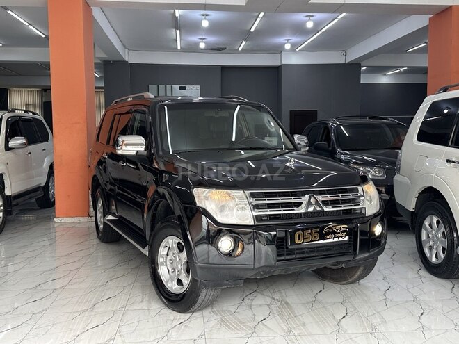 Mitsubishi Pajero-2