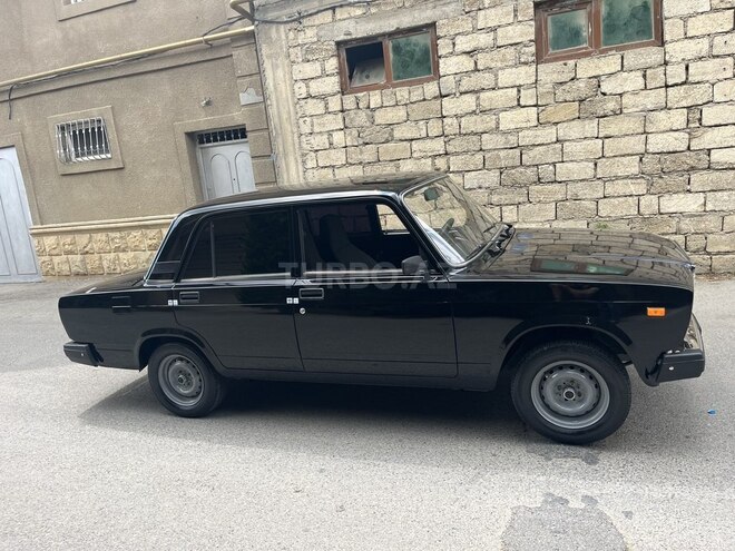 LADA (VAZ) 2107-2