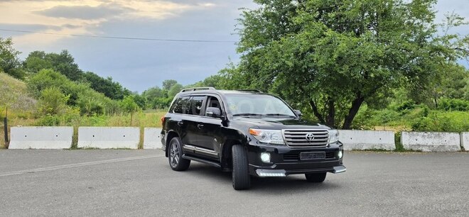 Toyota Land Cruiser-5