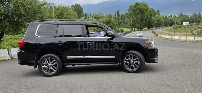 Toyota Land Cruiser-12