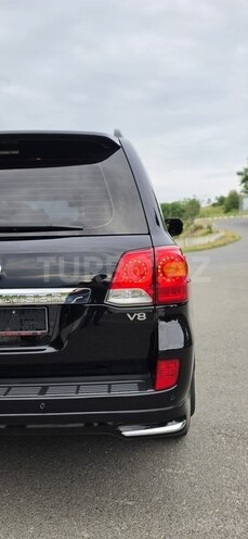 Toyota Land Cruiser-11