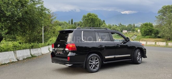 Toyota Land Cruiser-7