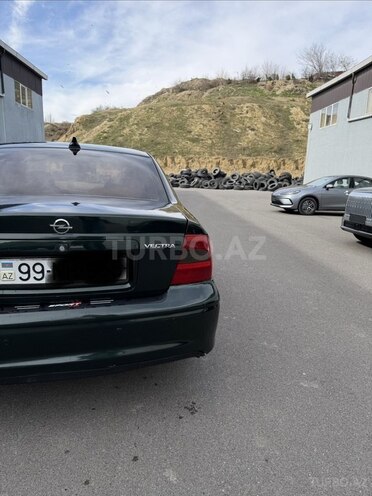 Opel Vectra-4