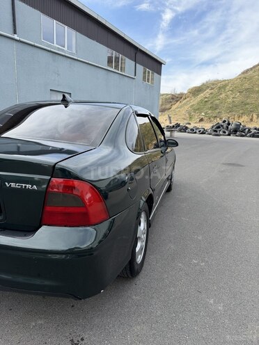Opel Vectra-3