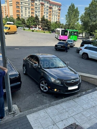 Chevrolet Cruze-1