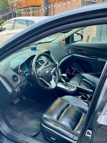 Chevrolet Cruze-3