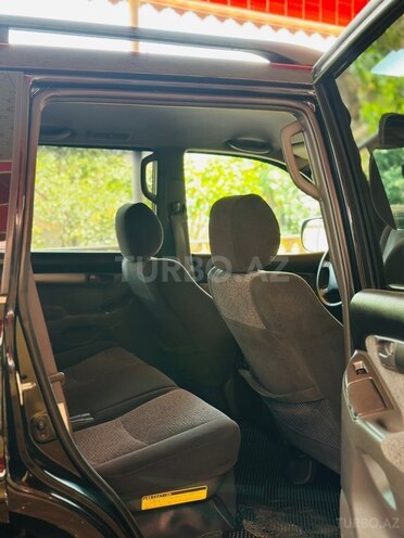 Toyota Land Cruiser Prado-17