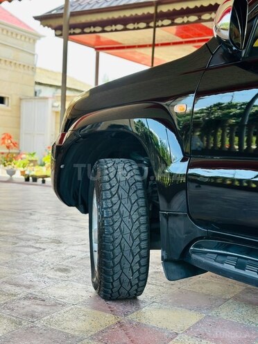 Toyota Land Cruiser Prado-15