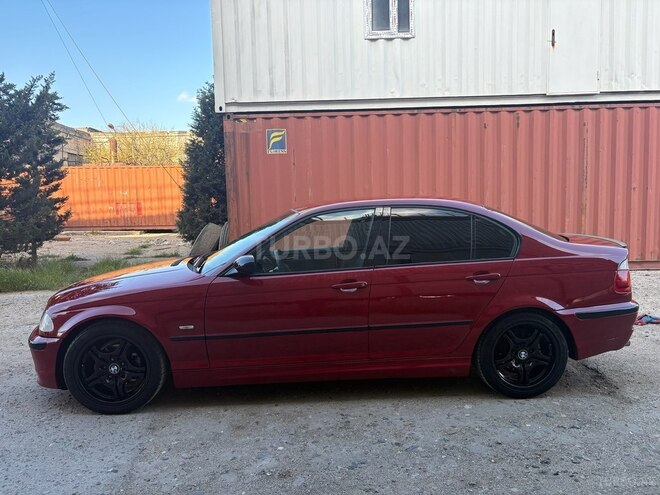 BMW 320-2