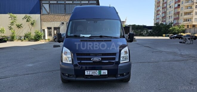 Ford Transit-1