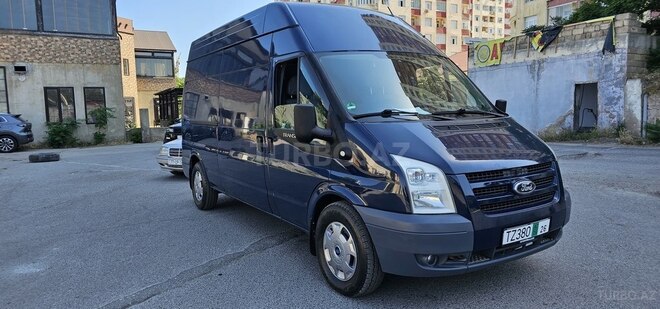 Ford Transit-2