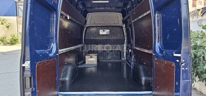 Ford Transit-14